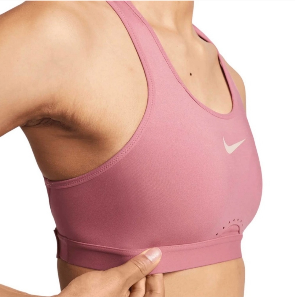 Nike Swoosh Bra Women's Dessert Berry - Picture 2 of 7